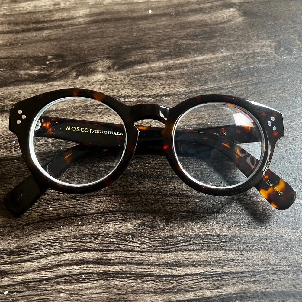 Moscot round Grunya